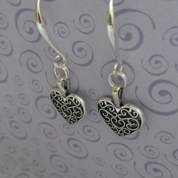 2 Pairs Of Tibet Silver Tone Heart Shaped Earrings - Picture 11 of 11